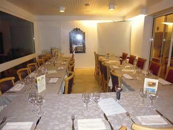 Hostellerie Des Enclos Guimiliau Extérieur photo