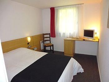 Hostellerie Des Enclos Guimiliau Extérieur photo