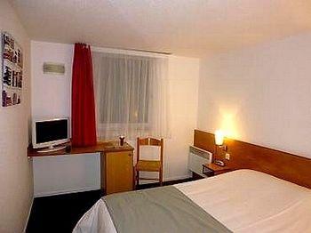 Hostellerie Des Enclos Guimiliau Extérieur photo
